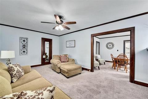 Building Photo - 2069 Wascana Ave