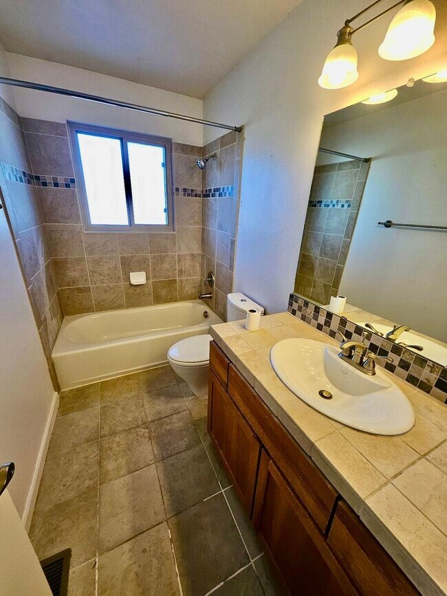 Building Photo - 6373 Pulpit Rock Dr