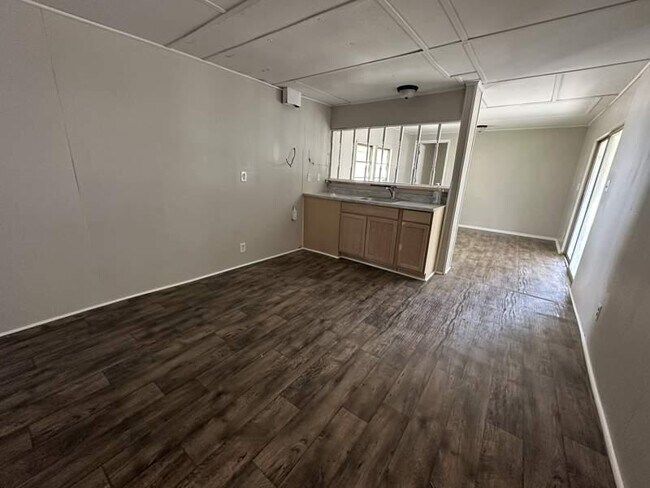 Building Photo - 130 S Suncoast Blvd
