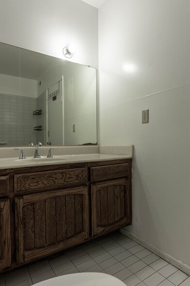 Building Photo - 5125 Harold Way