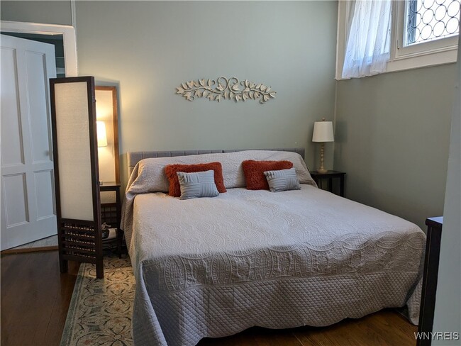 Building Photo - 656 Lafayette Ave