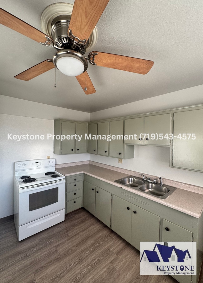 Building Photo - Pet Friendly!  3BR Northside House – Large Yard & Updates – $1,200