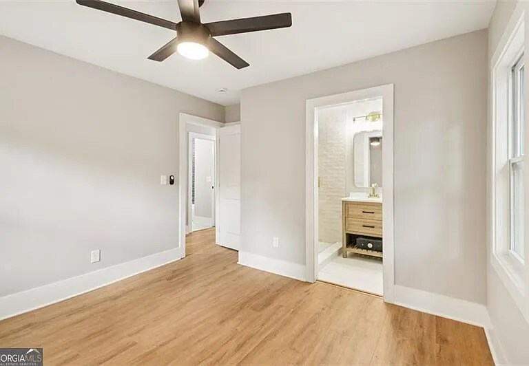 Building Photo - Room in House on Diana Dr SW