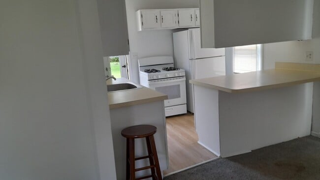 Building Photo - 23362 Springbrook Dr