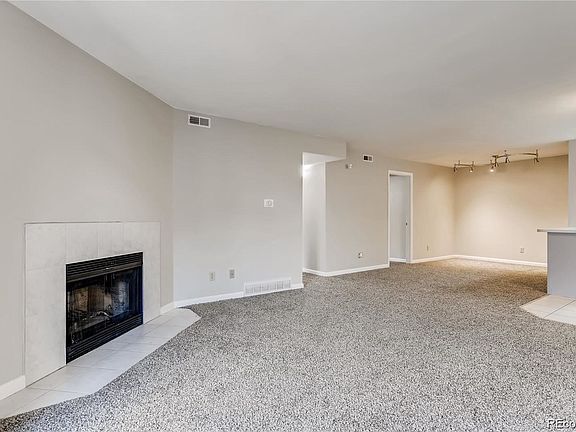 Building Photo - 13093 W Cedar Dr
