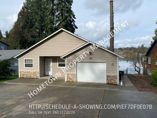 Building Photo - Waterfront Rambler on Pattison Lake! Avail...