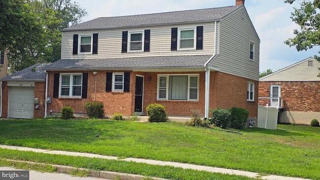 Building Photo - 328 Rees Dr