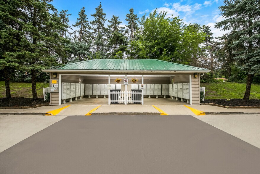 Building Photo - 48592 Leafdale Ct