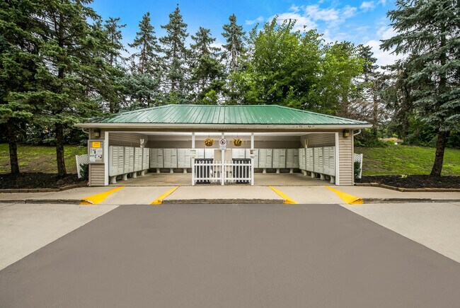 Building Photo - 48599 Lakeview E