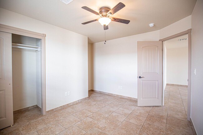 Building Photo - Cozy 3 Bed 2 Bath You've Been Looking For!