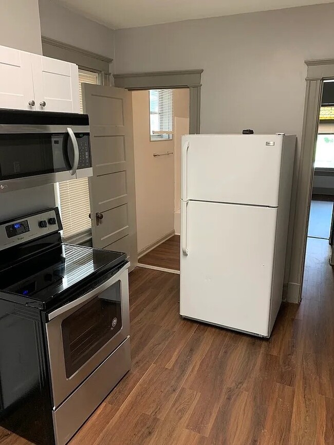 Building Photo - Charming 6 beds 2 baths in Cincinnati!