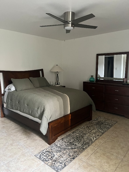 Primary Photo - 147 N Kendall Dr