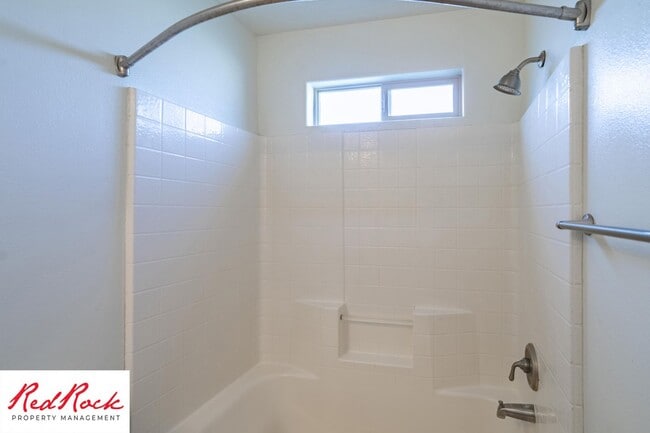 Building Photo - Inviting 3-Bedroom Home with Garage and Private Backyard