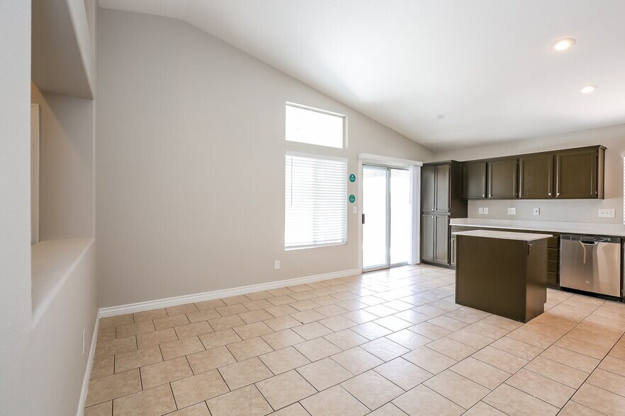 Building Photo - 364 Rancho Del Norte Dr