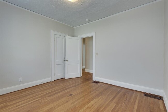 Building Photo - 812 Adair Ave NE