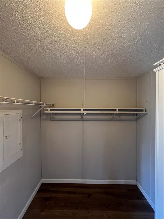 Building Photo - 465 Redwood Dr