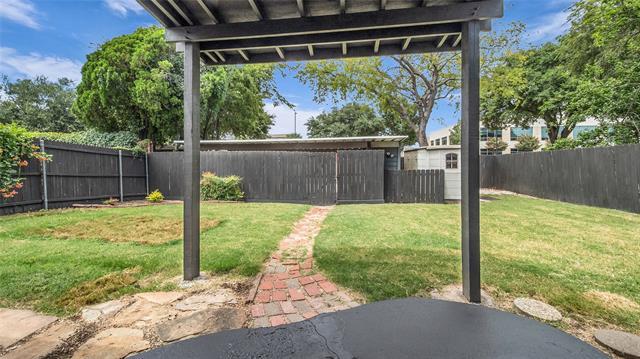 Building Photo - 1407 Broadmoor Dr