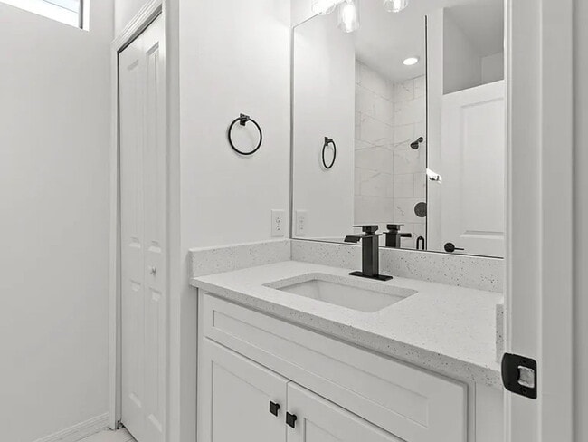 Building Photo - 12232 Newgate Ave