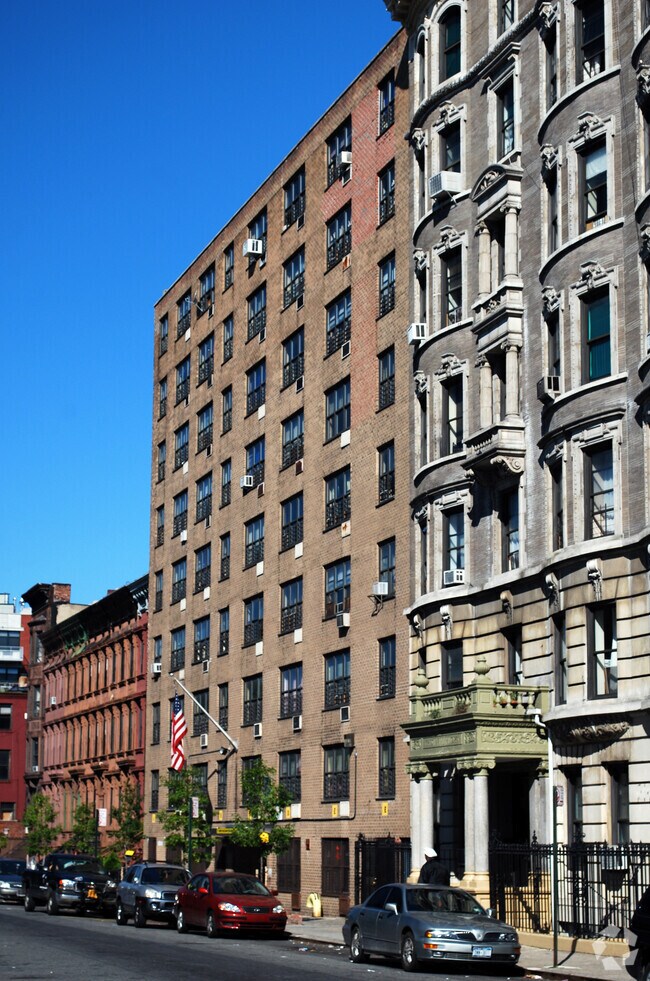 Morris Park Senior Citizens Home 17 E 124th St New York NY 10035