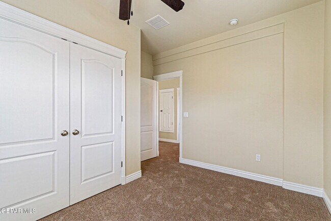 Building Photo - 6285 Wildwood Ct