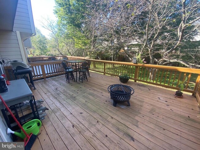 Building Photo - 5565 April Journey