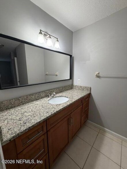 Building Photo - 3046 Blue Heron Dr S
