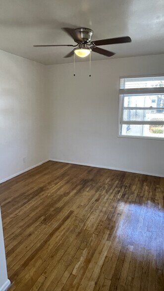Building Photo - 2473 Silver Lake Blvd