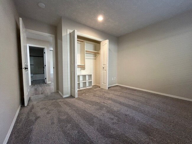 Building Photo - Beautiful Single Family Home in N. Keizer