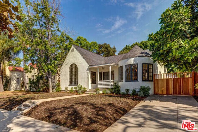 Primary Photo - 6533 Hayes Dr