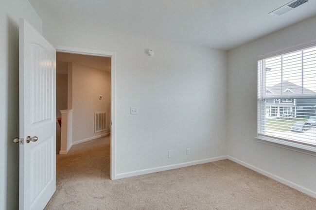 Building Photo - 5020 Bridgemore Blvd