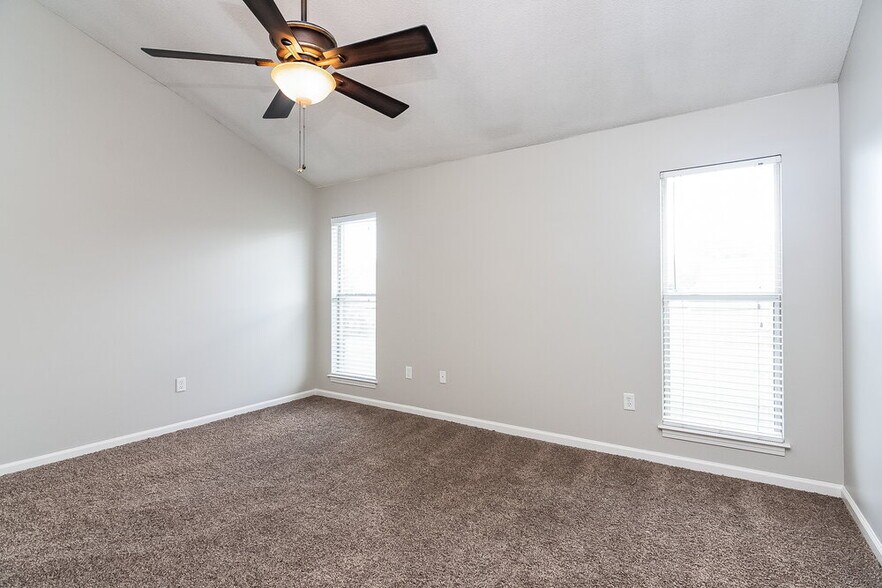 Building Photo - 7776 Parkwood Cove