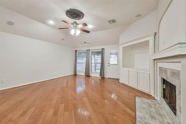 Building Photo - 20942 Wind Field Ln