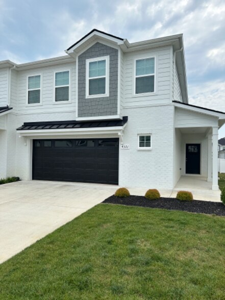 Primary Photo - 4321 Spyglass Dr