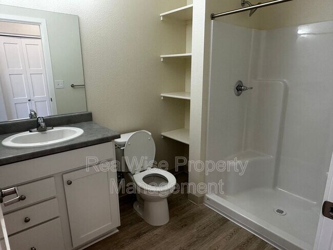 Building Photo - 1935 Table Rock Rd