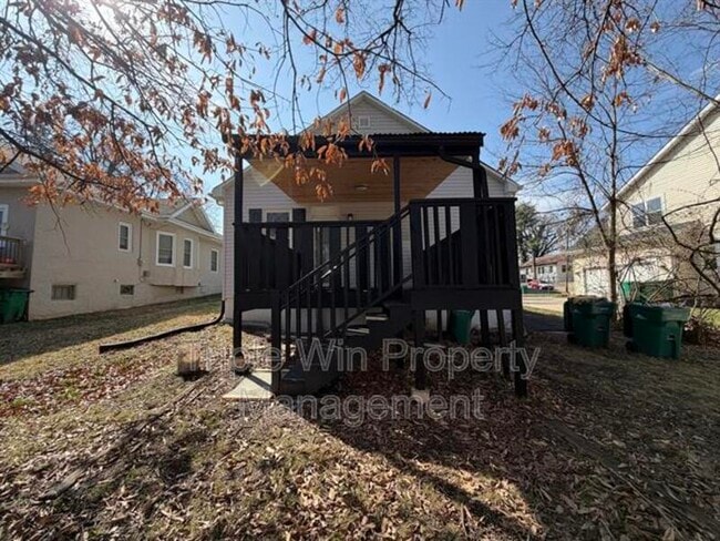 Building Photo - 123 W Thornton Ave