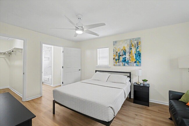 Building Photo - 713 Stafford St