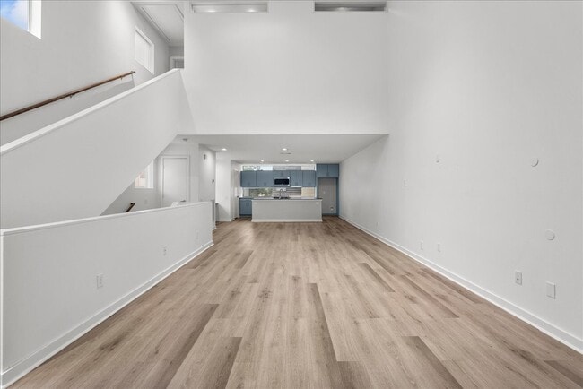 Building Photo - 2453 Wentworth St