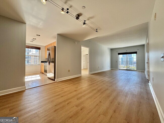 Building Photo - 195 14th St NE