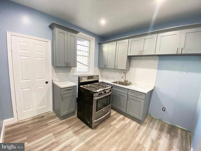 Building Photo - 4055 N 9th St