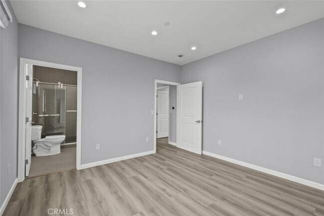 Building Photo - 15836 Eccles St