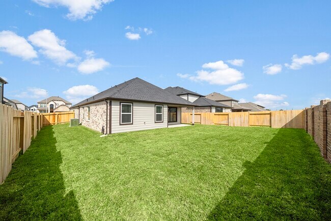 Building Photo - 3327 Tilley Dr