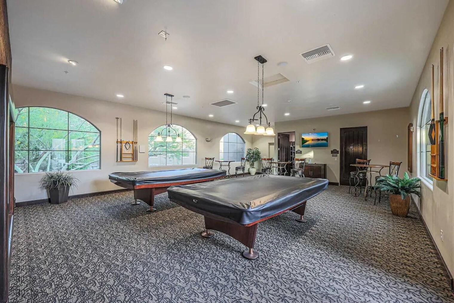 Building Photo - 5450 E Deer Valley Dr