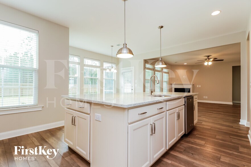 Building Photo - 149 Koban Dori Rd