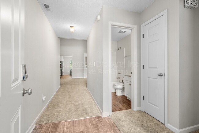 Building Photo - 110 Bellington Dr