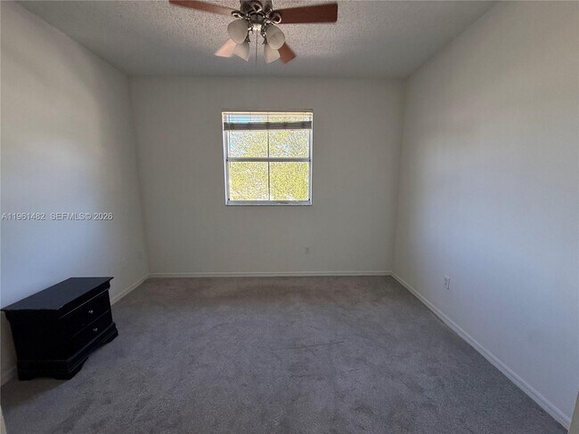 Building Photo - 4282 NE 9th St