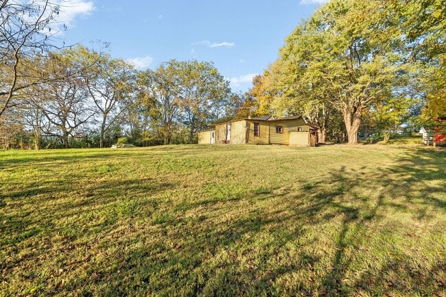 Building Photo - 1124 Palmyra Rd