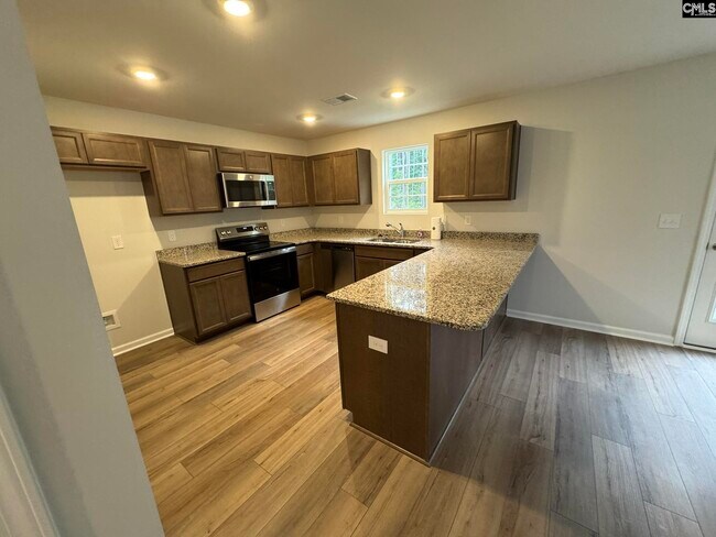 Building Photo - 6023 Edgemont Ct