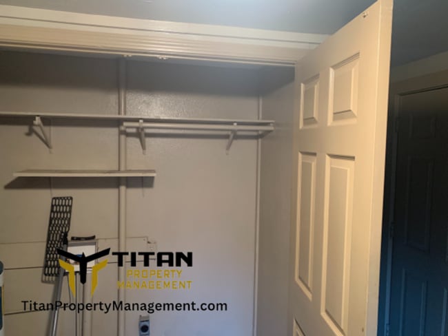 Building Photo - 2Bed/1Bath House