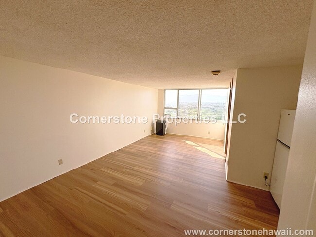 Building Photo - 1060 Kamehameha Hwy