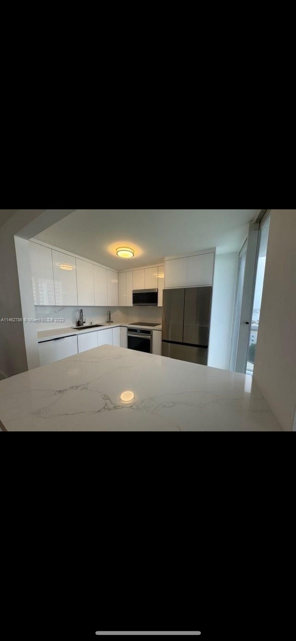 Building Photo - 6301 Collins Ave